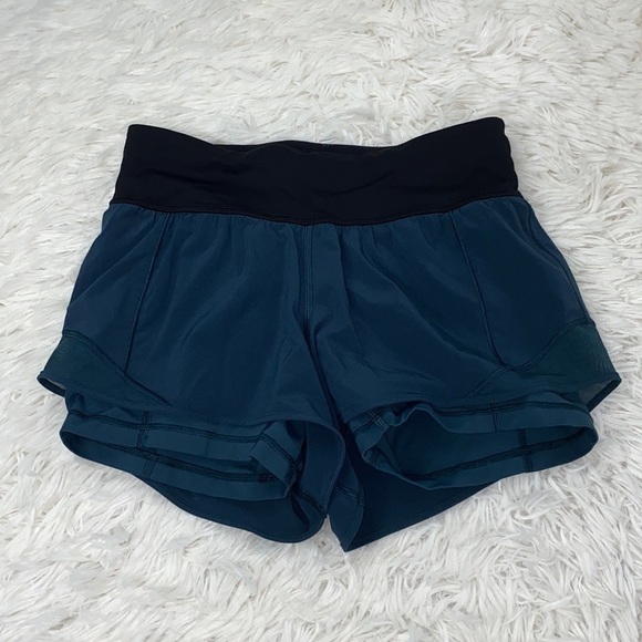 Lululemon Hotty Hot Short (Naked 4") Submarine / Black - Picture 2 of 6